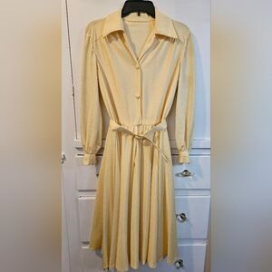 Shimmery Buttetcream Long Sleeve A-Line Dress Peter Pan Collar Vintage 1970s